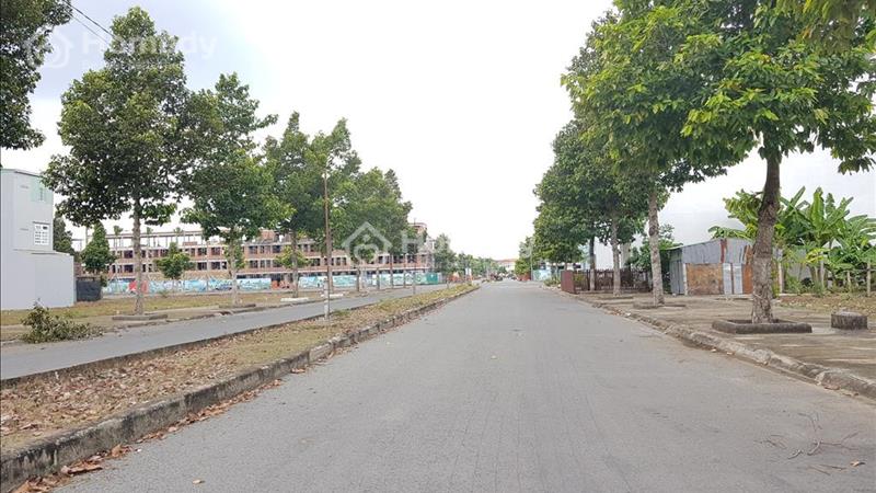 dat-mat-tien-duong-nguyen-thi-hanh-1