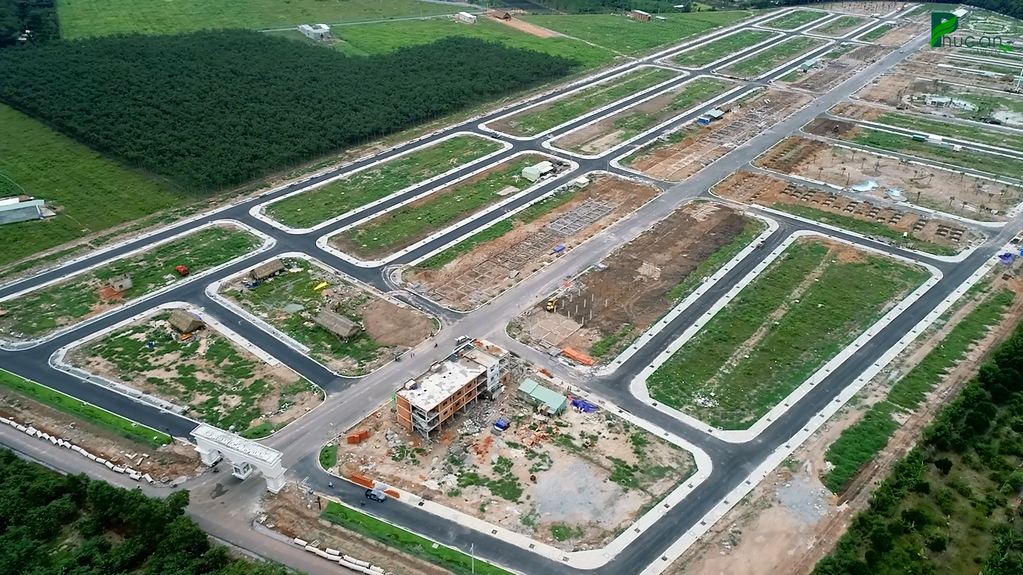 Mua bán nhà đất tháng cô hồn - 2