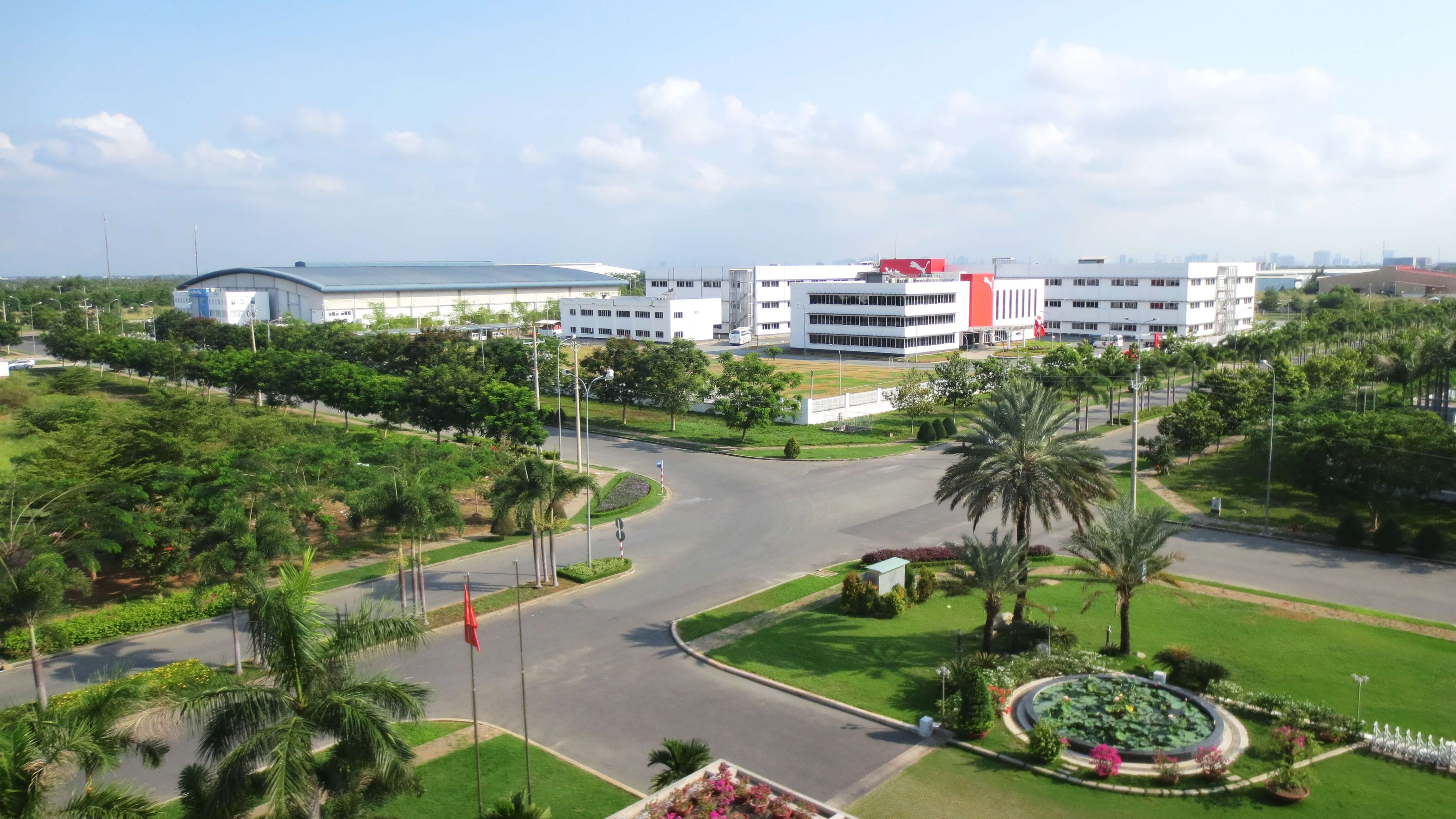 đường trong khu công nghiệp 2