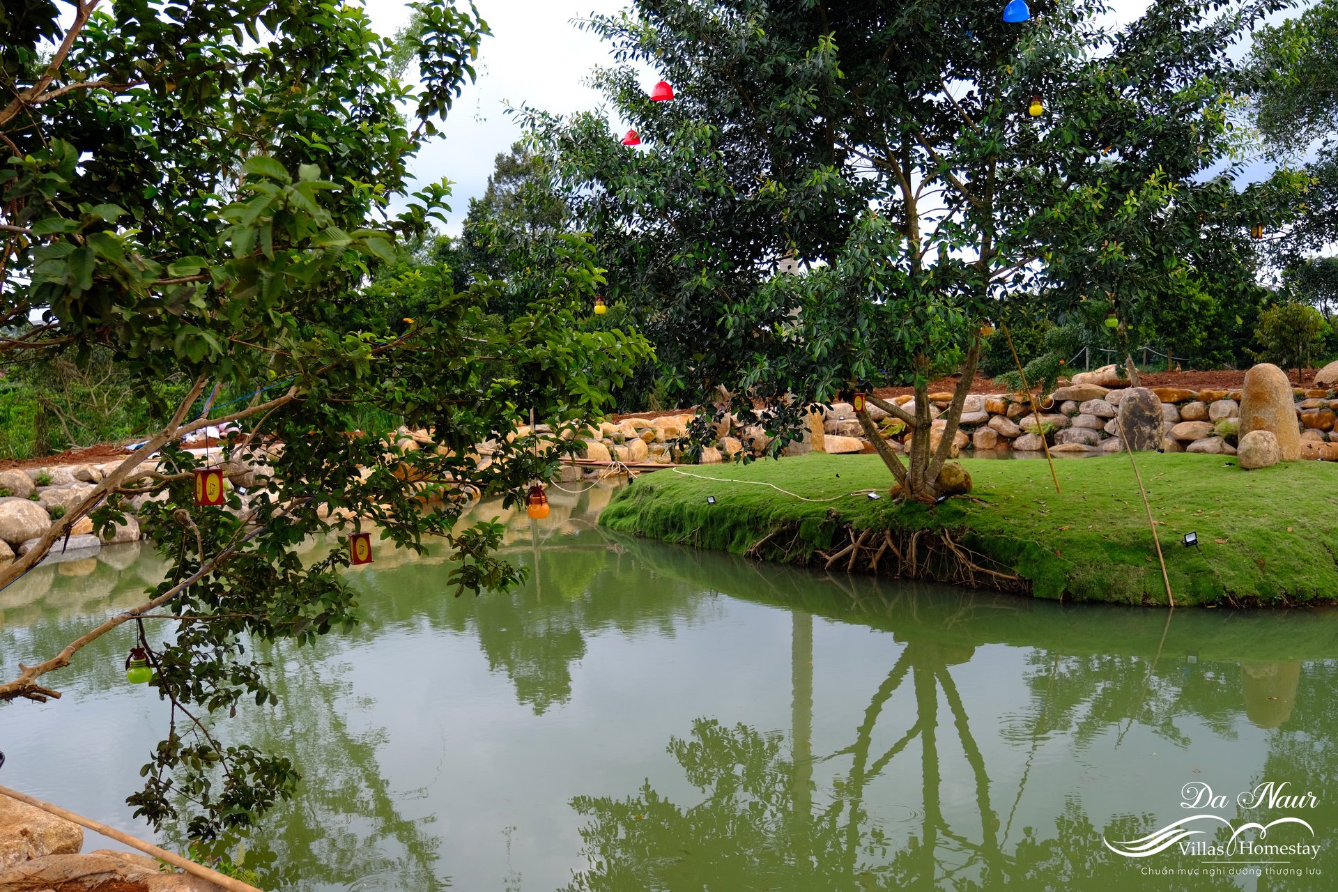 Hồ thư giãn Happy Lake