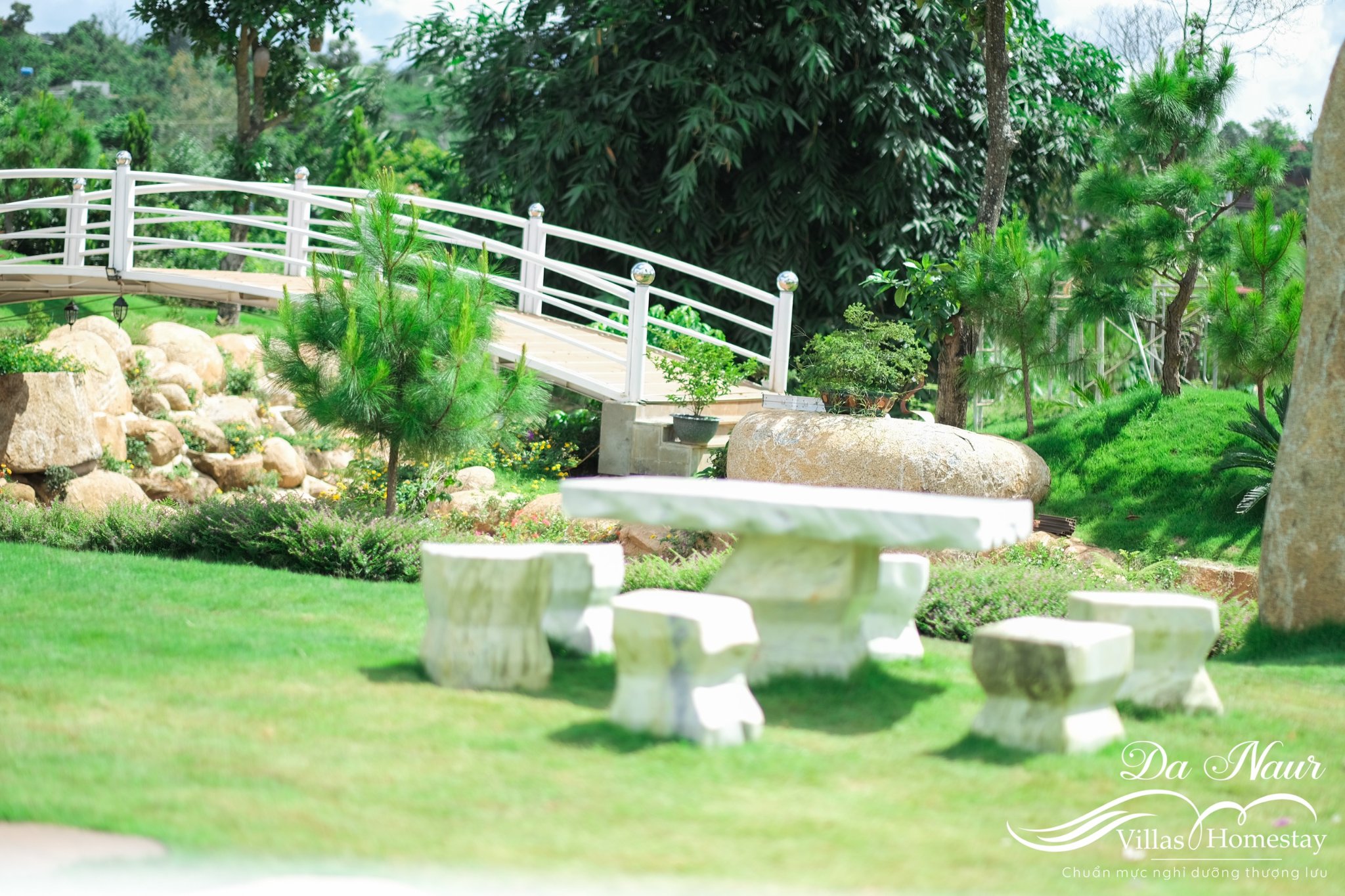 Khu tiểu cảnhd đá Nam bộ tại KND Da Naur villas & homestay