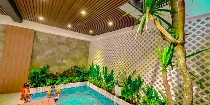 Thiết kế bể bơi mini trong nhà nên hay không? [Lời khuyên chuyên gia]