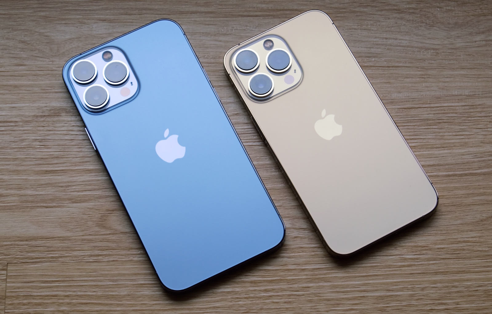 Thiết kế Ip13 Pro Max không thay đổi mấy so với Ip 12 Pro Max